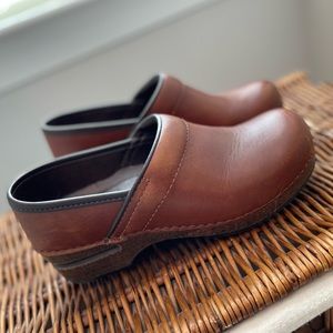 Dansko XP Honey Leather, size 37